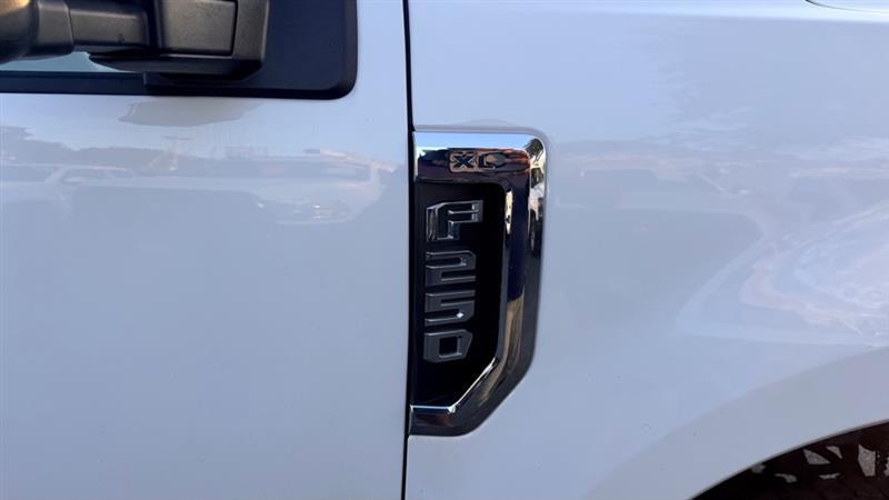 Ford F-250 SD XL SuperCab 4WD 2019