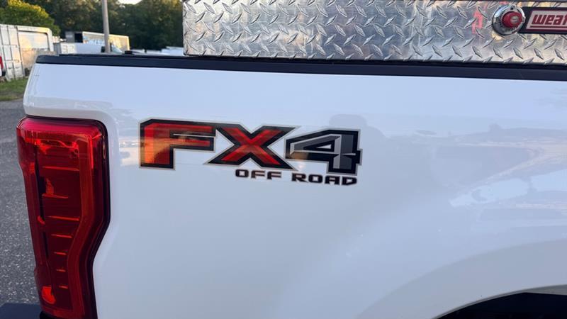 Ford F-250 SD XL SuperCab 4WD 2019