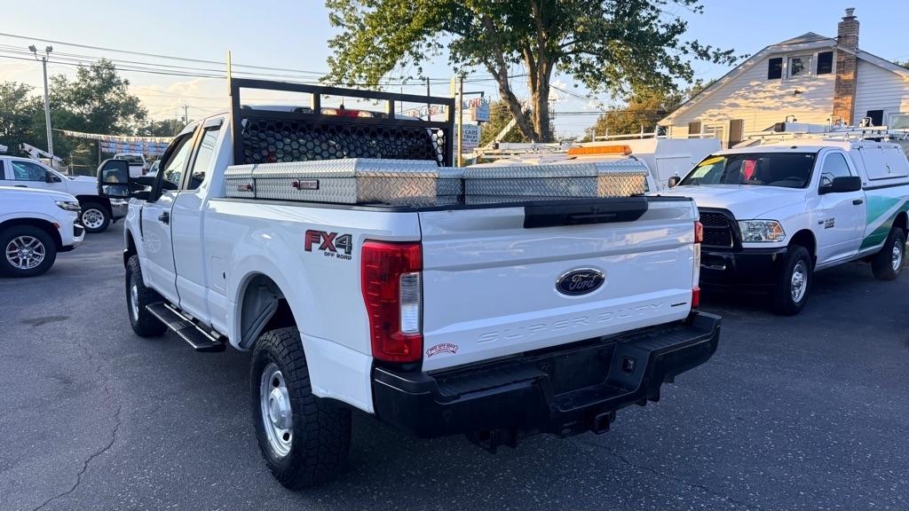 Ford F-250 SD XL 4WD SuperCab 8' Box 2019
