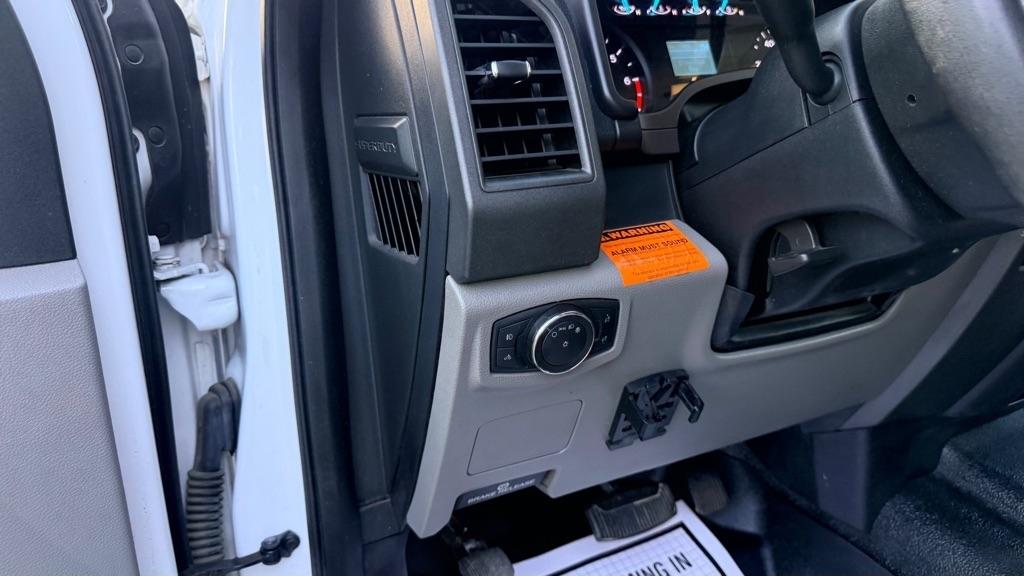Ford F-250 SD XL 4WD SuperCab 8' Box 2019