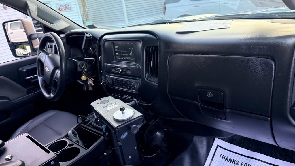 Chevrolet Silverado 3500HD 4WD Double Cab 158.1" Work Truck 2018