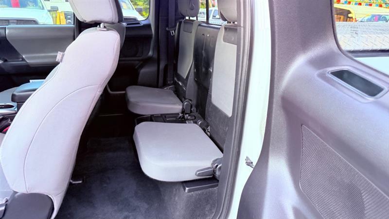 Toyota Tacoma SR5 Access Cab V6 6AT 4WD 2018