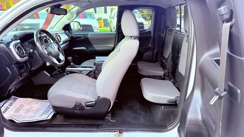 Toyota Tacoma SR5 Access Cab V6 6AT 4WD 2018
