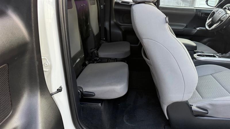 Toyota Tacoma SR5 Access Cab V6 6AT 4WD 2018