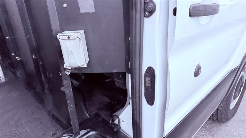 Ford Transit 150 Van Med. Roof w/Sliding Pass. 148-in. WB 2015