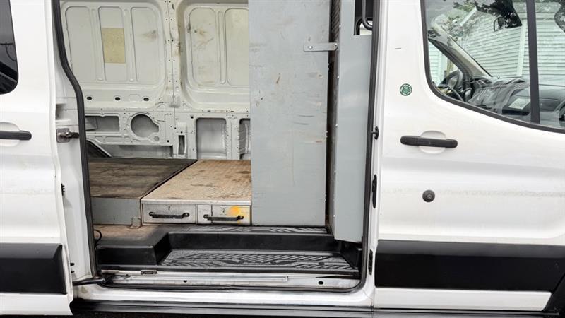 Ford Transit 350 Van Med. Roof w/Sliding Pass. 148-in. WB 2017