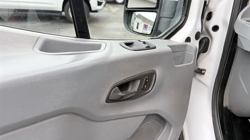 Ford Transit 350 Van Med. Roof w/Sliding Pass. 148-in. WB 2017