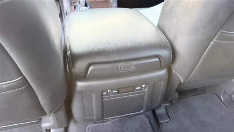 Nissan Armada SV AWD 2017