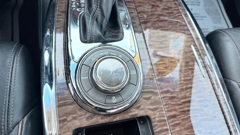 Nissan Armada SV AWD 2017