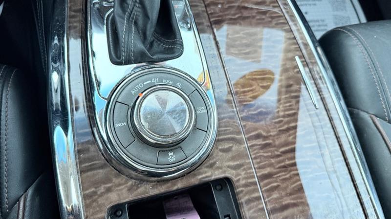 Nissan Armada SV AWD 2017