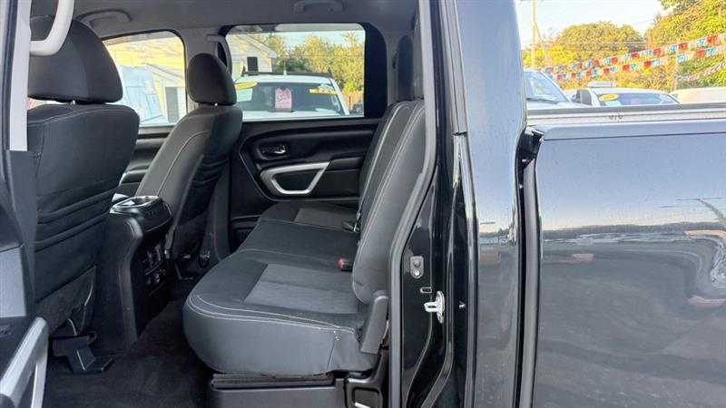 Nissan Titan XD SL Crew Cab 4WD 2019
