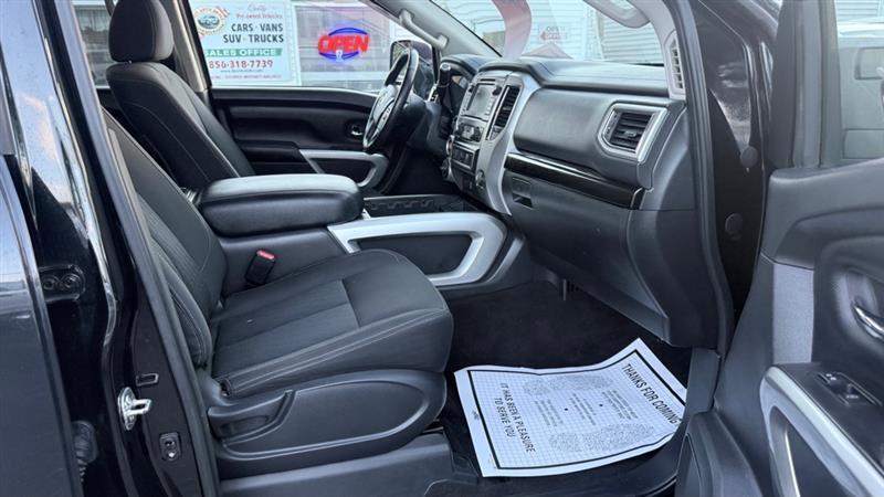 Nissan Titan XD SL Crew Cab 4WD 2019