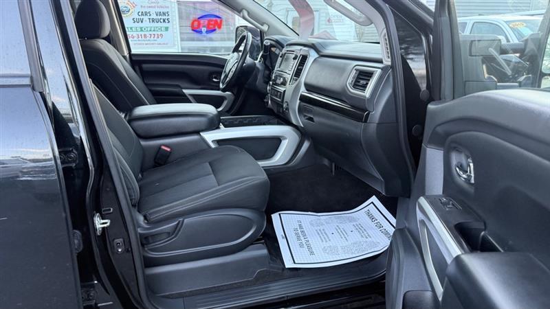 Nissan Titan XD SL Crew Cab 4WD 2019