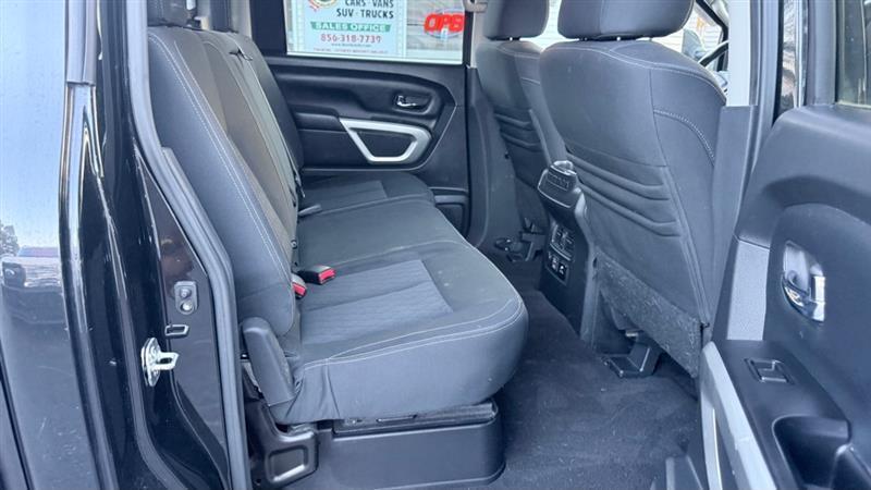 Nissan Titan XD SL Crew Cab 4WD 2019