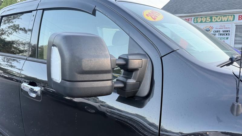 Nissan Titan XD SL Crew Cab 4WD 2019