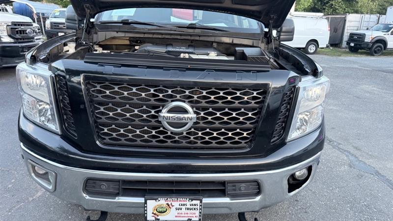 Nissan Titan XD SL Crew Cab 4WD 2019