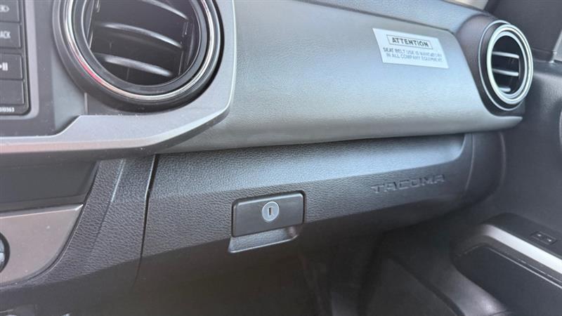 Toyota Tacoma SR5 Access Cab V6 6AT 4WD 2019