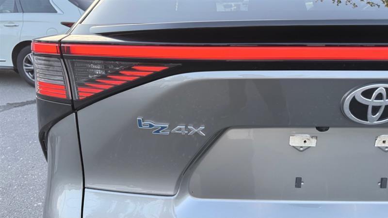Toyota BZ4X XLE AWD 2023