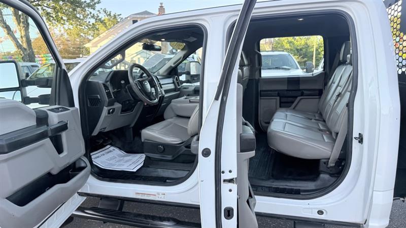 Ford F-450 SD Crew Cab DRW 2WD 2017