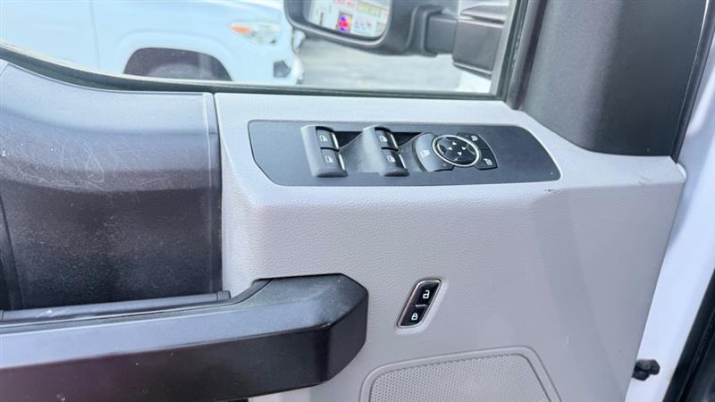 Ford F-450 SD Crew Cab DRW 2WD 2017