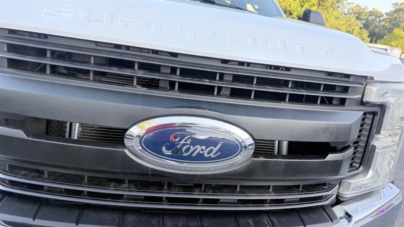 Ford F-450 SD Crew Cab DRW 2WD 2017