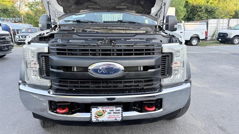 Ford F-450 SD Crew Cab DRW 2WD 2017