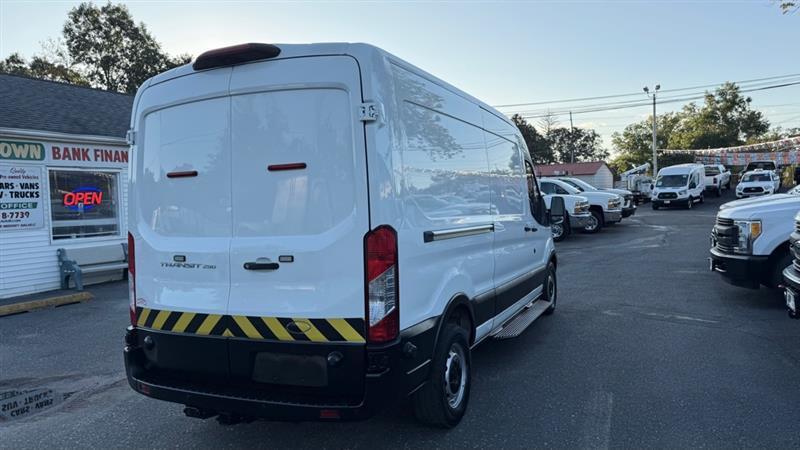Ford Transit 250 Van Med. Roof w/Sliding Pass. 148-in. WB 2019