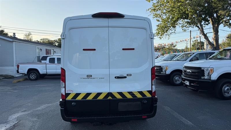 Ford Transit 250 Van Med. Roof w/Sliding Pass. 148-in. WB 2019