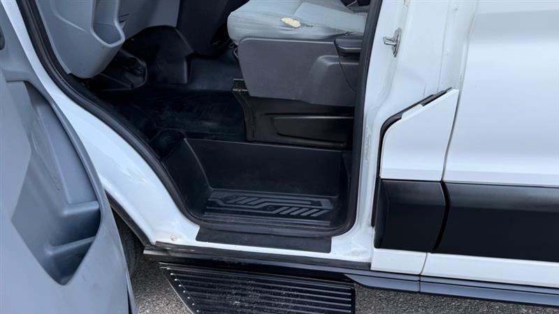 Ford Transit 250 Van Med. Roof w/Sliding Pass. 148-in. WB 2019