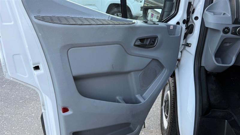Ford Transit 250 Van Med. Roof w/Sliding Pass. 148-in. WB 2019