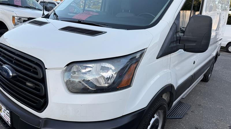 Ford Transit 250 Van Med. Roof w/Sliding Pass. 148-in. WB 2019