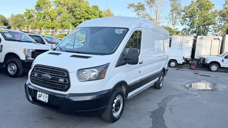 Ford Transit 250 Van Med. Roof w/Sliding Pass. 148-in. WB 2018