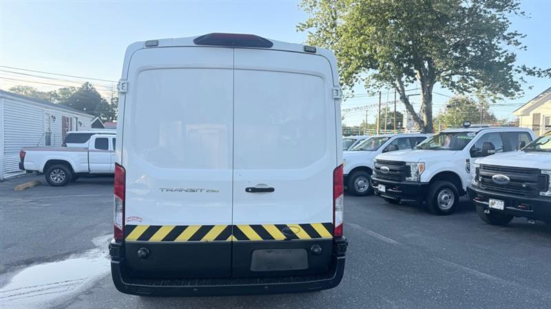Ford Transit 250 Van Med. Roof w/Sliding Pass. 148-in. WB 2018
