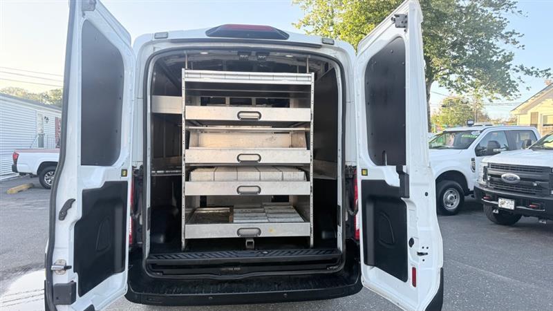 Ford Transit 250 Van Med. Roof w/Sliding Pass. 148-in. WB 2018