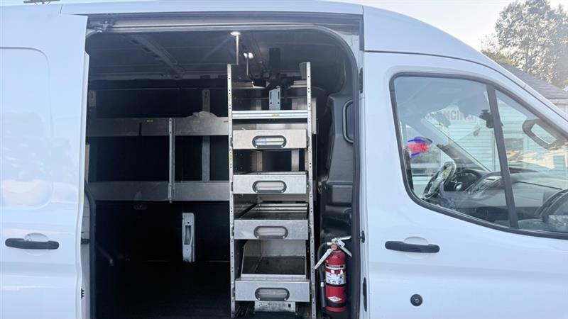Ford Transit 250 Van Med. Roof w/Sliding Pass. 148-in. WB 2018