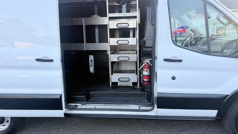 Ford Transit 250 Van Med. Roof w/Sliding Pass. 148-in. WB 2018