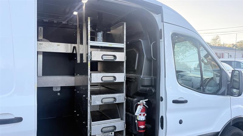 Ford Transit 250 Van Med. Roof w/Sliding Pass. 148-in. WB 2018