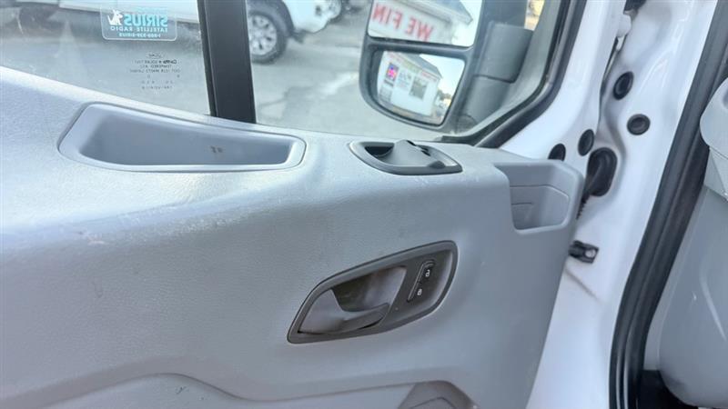 Ford Transit 250 Van Med. Roof w/Sliding Pass. 148-in. WB 2018