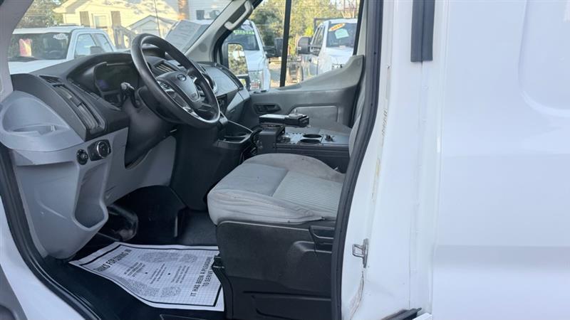 Ford Transit T-250 148" Med Rf 9000 GVWR Sliding RH Dr 2018