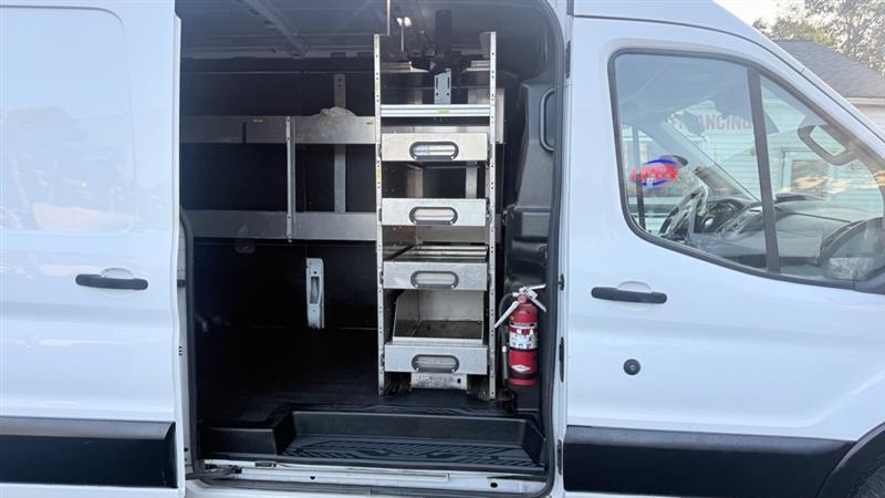 Ford Transit T-250 148" Med Rf 9000 GVWR Sliding RH Dr 2018