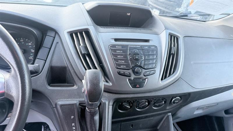 Ford Transit T-250 148" Med Rf 9000 GVWR Sliding RH Dr 2018
