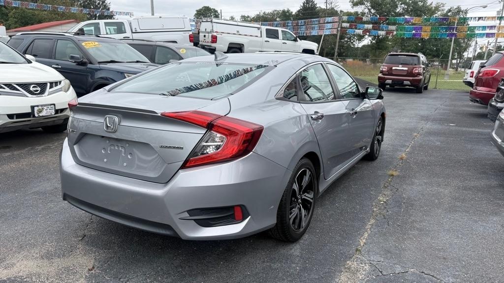 Honda Civic 4dr CVT Touring 2016