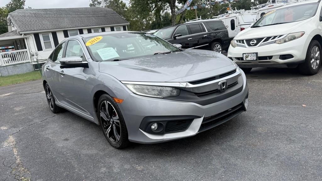 Honda Civic 4dr CVT Touring 2016
