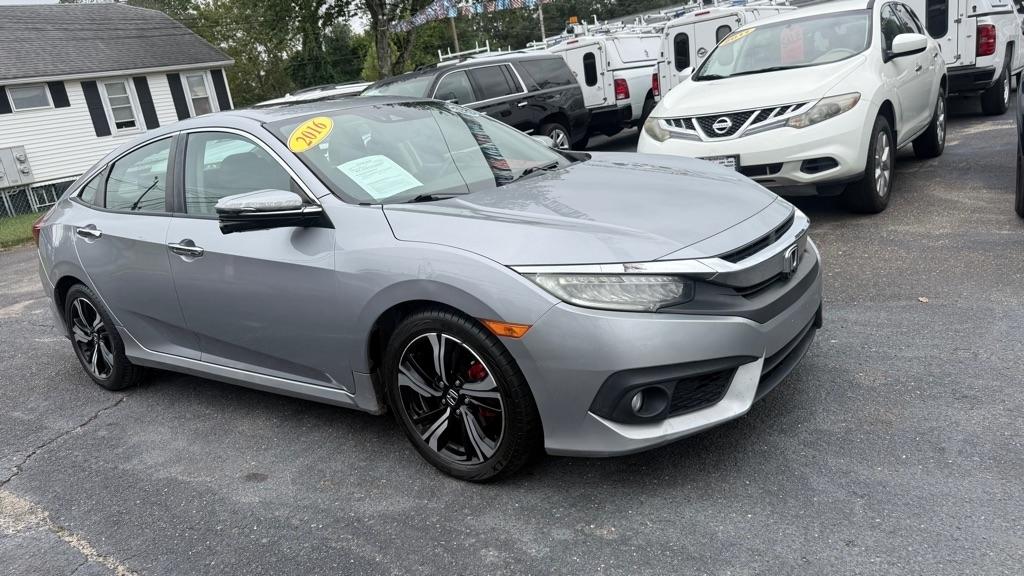 Honda Civic 4dr CVT Touring 2016