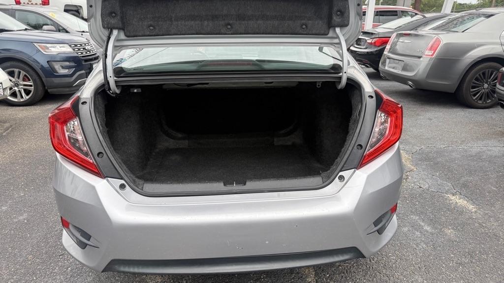Honda Civic 4dr CVT Touring 2016