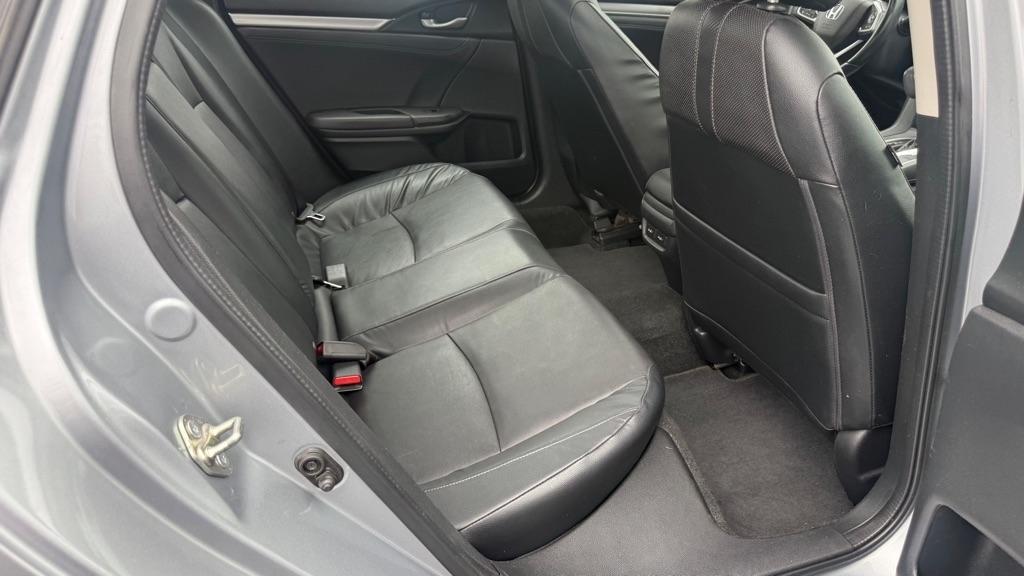 Honda Civic 4dr CVT Touring 2016