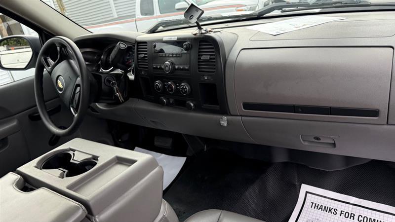 Chevrolet Silverado 2500HD 2WD Reg Cab 133.7" Work Truck 2013