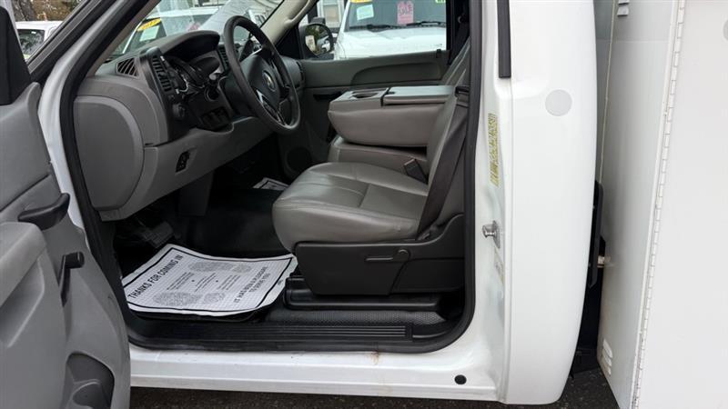 Chevrolet Silverado 2500HD 2WD Reg Cab 133.7" Work Truck 2013