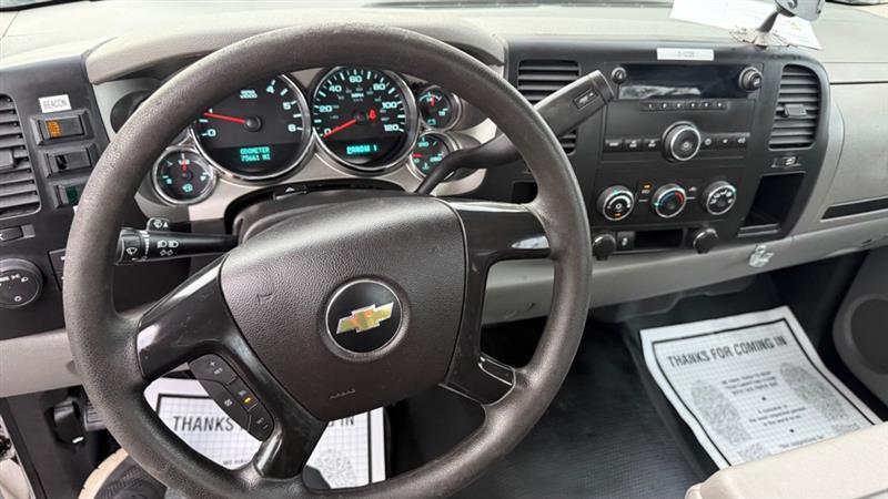 Chevrolet Silverado 2500HD 2WD Reg Cab 133.7" Work Truck 2013