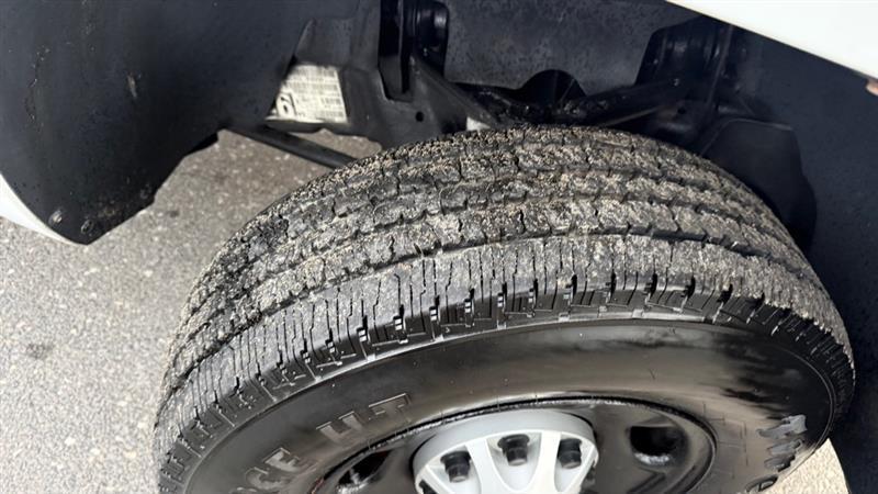 Chevrolet Silverado 2500HD 2WD Reg Cab 133.7" Work Truck 2013